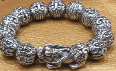 10mm Red Pixiu Bead Bracelet