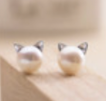 Cat Pearl Studs